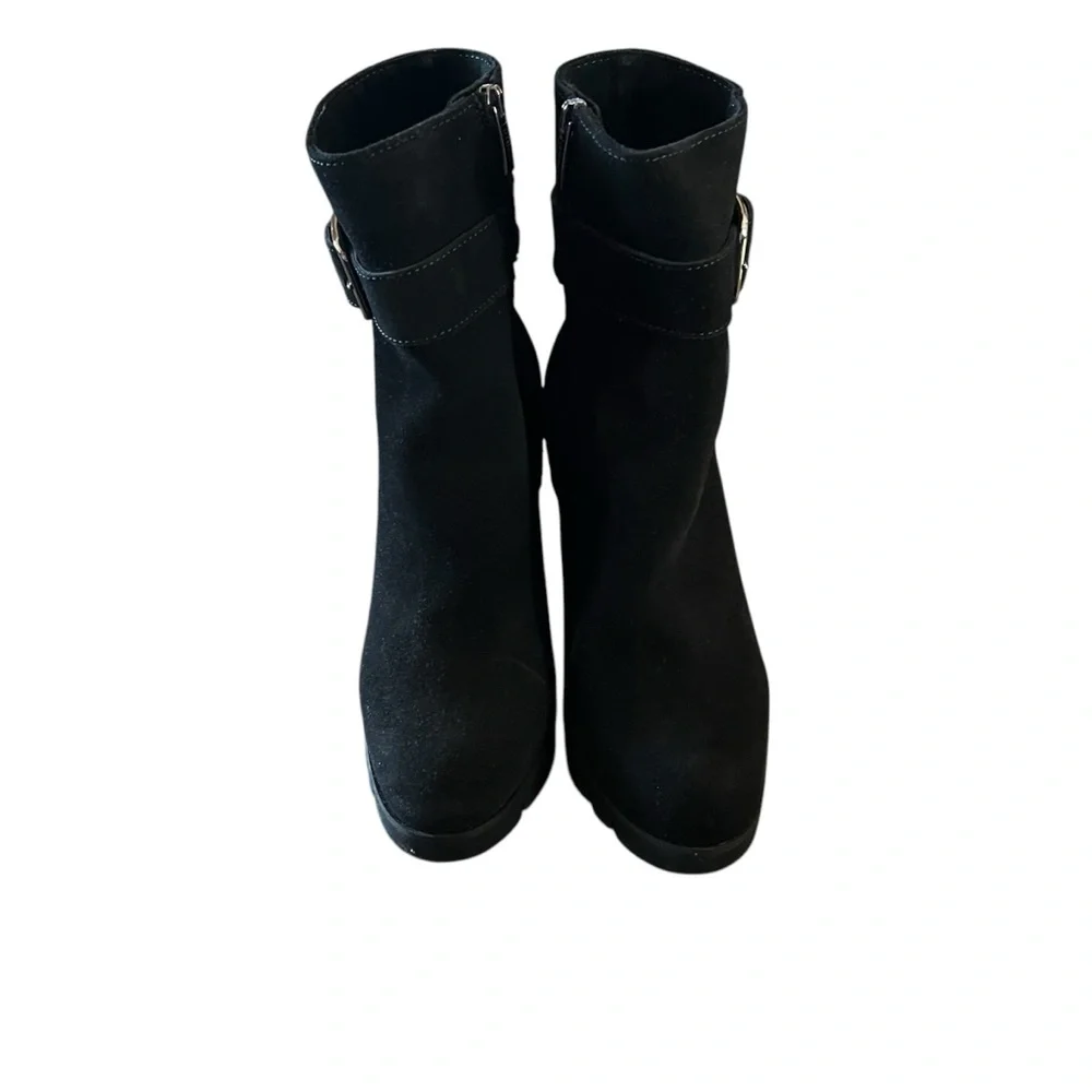La Canadienne Milo Buckle Accent Waterproof Suede Heeled Ankle Boots NEW 9.5